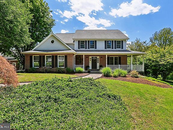 3rd image of 903 Israel Creek Ct