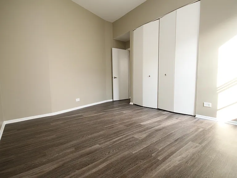 807 W Willow St #3C — Photo 9