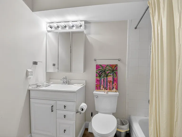 111 Normandy Ln — Photo 5