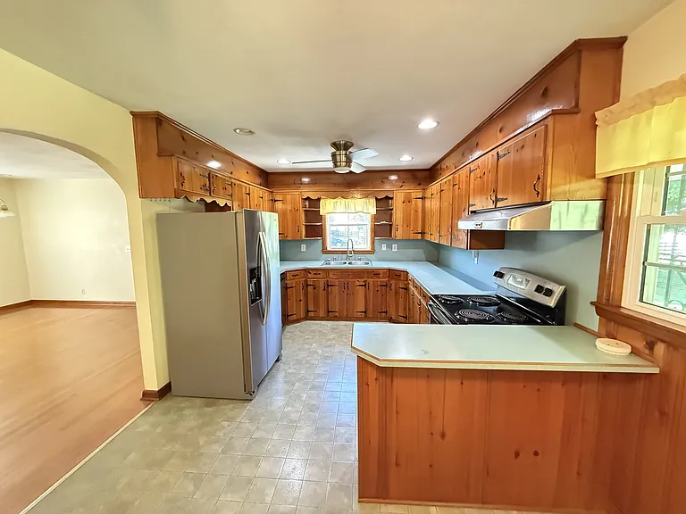 6583 New Jackson Hwy — Photo 7