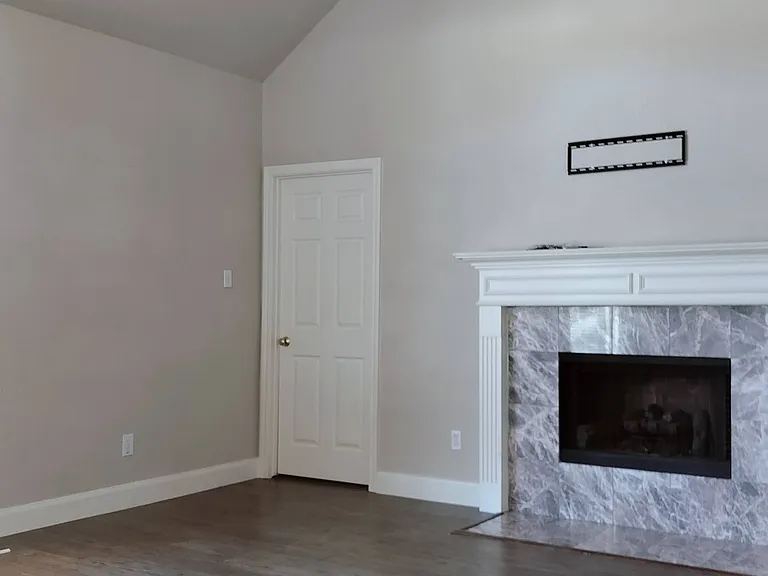 8001 Case Dr — Photo 107
