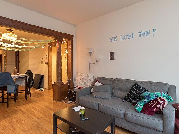 4th image of 3826 N Kenmore Ave #1ST