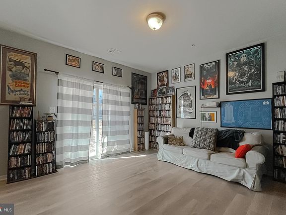 4th image of 44547 River Otter Dr