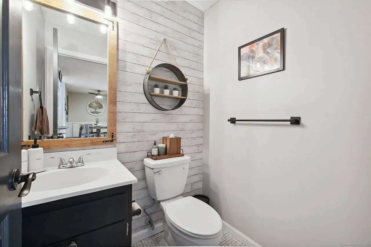 2 bed, 1270 sqft, $2,300 — Photo 3