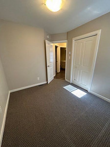 Winnipeg Apartment for rent - 3 Bedrooms — photo 7