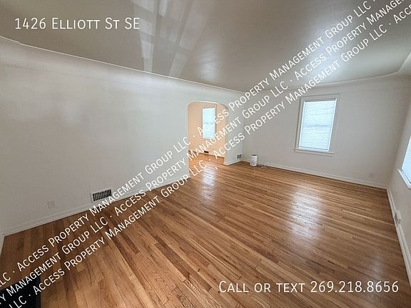 2nd image of 1426 Elliott St SE