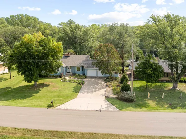 10 N Eastborough Rd, Salina, KS 67401