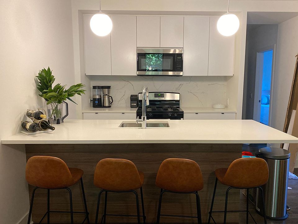 1st image of 2750 N Kenmore Ave APT 2F