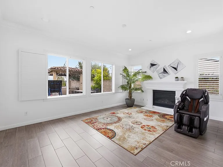 14852 Hightop St — Photo 9