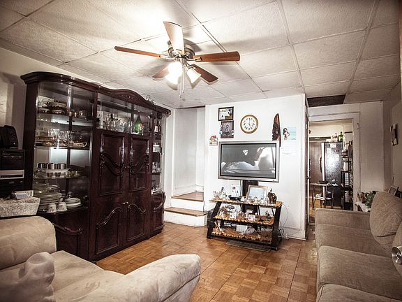 2nd image of 11822 153rd St