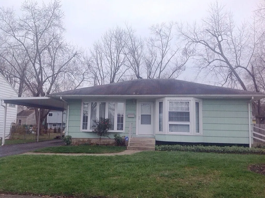 1311 Manfeld Dr photo 1