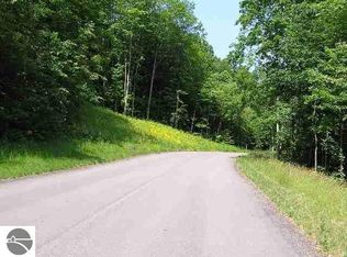 5723 Goshawk Rdg, Traverse City, MI 49684