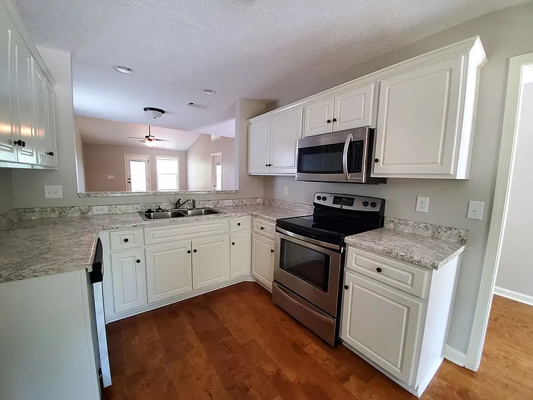 198 Buckhaven Way — Photo 2