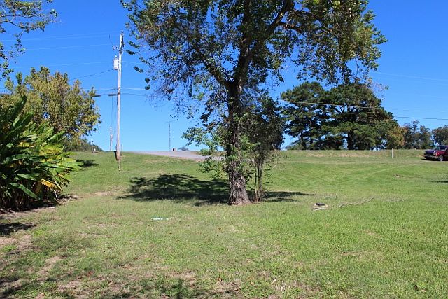 2nd image of 7289 Island Rd #413