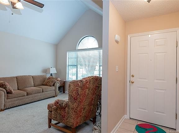 5th image of 1633 20th Avenue Ct NE