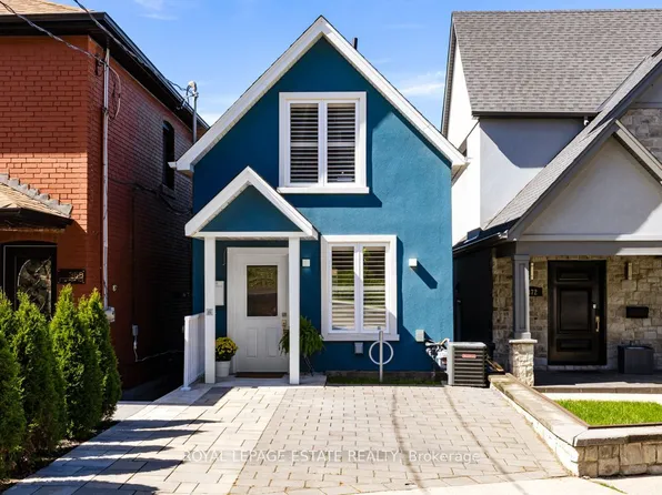 370 Silverthorn Ave, Toronto, ON M6M 3G9