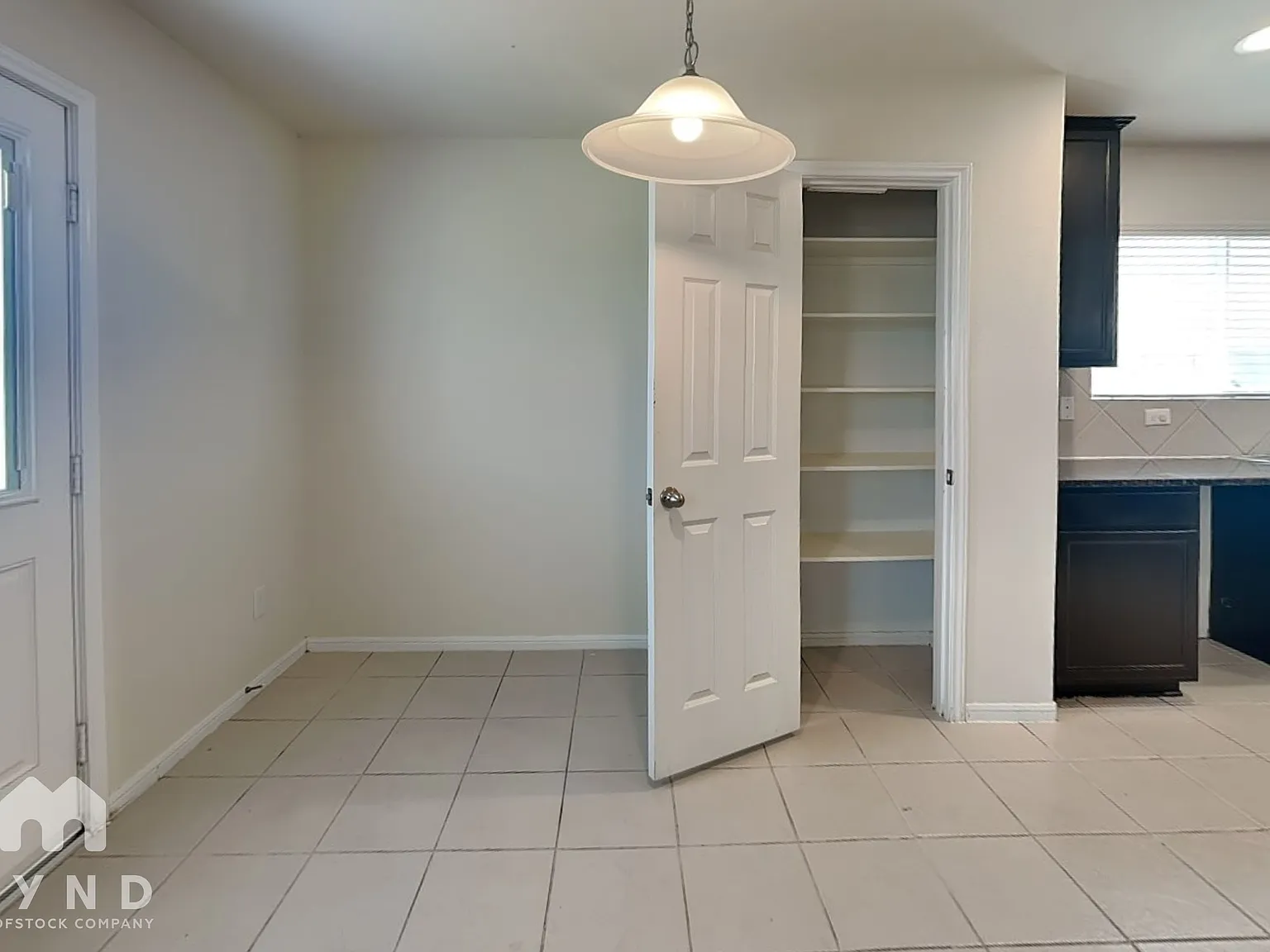 4 bed, 2.5 bath, 2222 sqft, $2,235 — Photo 4