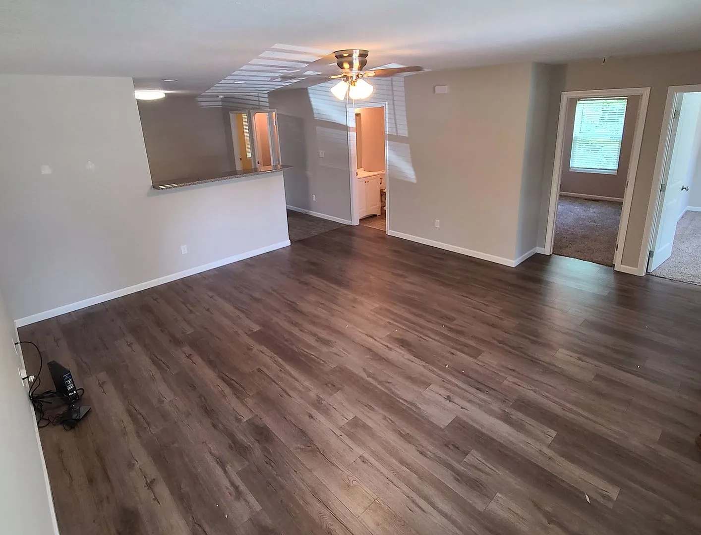 3 bed, 2.0 bath, 1316 sqft, $2,100 — Photo 2