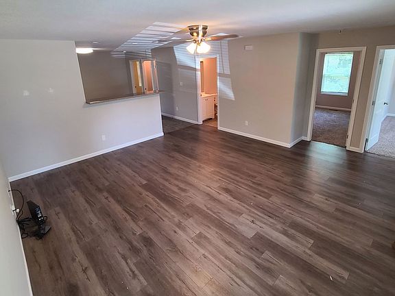 2nd image of 2101 Nadine St