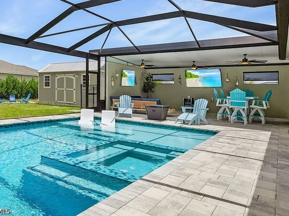 1207 NW 4th St, Cape Coral, FL 33993