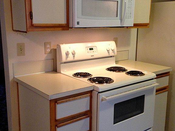 Modern Updated Appliances!