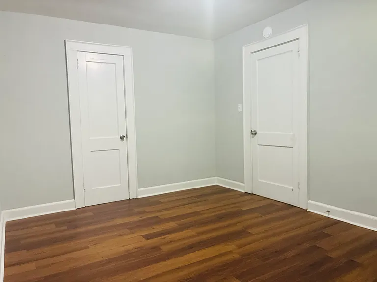 604 Park Ave — Photo 17