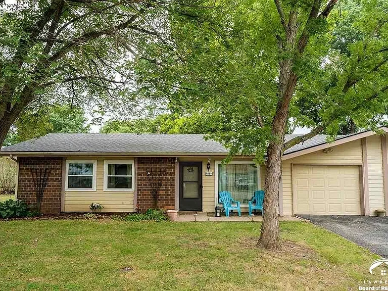 3222 Rainier Dr — Photo 9