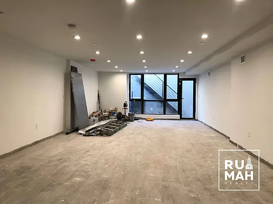 Sold by Rumah Realty Inc | media 25