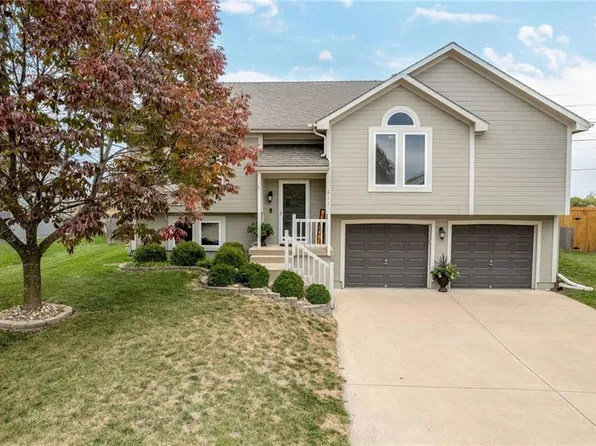 611 SE Joel Ave, Lees Summit, MO 64063