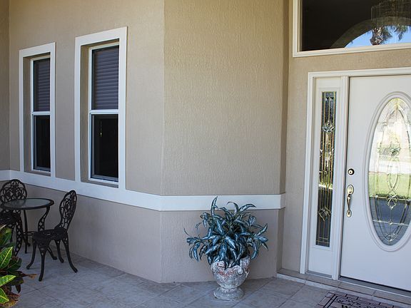 5th image of 834 Woodbine Dr