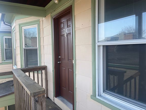3rd image of 585 Main St Unit 2B