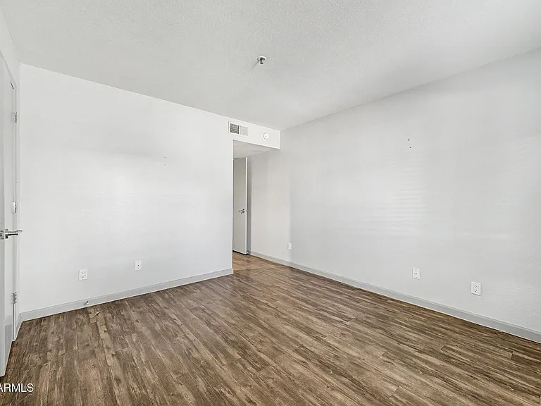 4704 E Paradise Village Pkwy N #121 — Photo 16