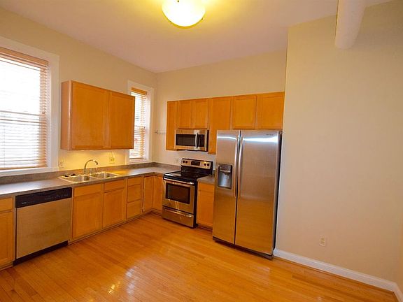 5th image of 2100 Fulton Ave Unit A2
