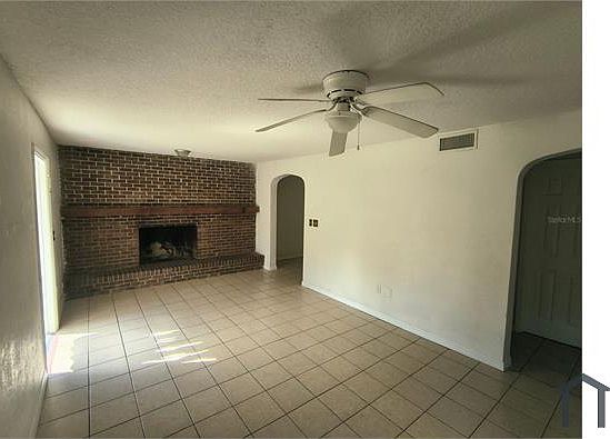 4th image of 601 Hardy St APT 2
