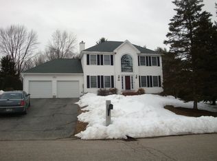 60 McLane Ln, Manchester, NH 03104