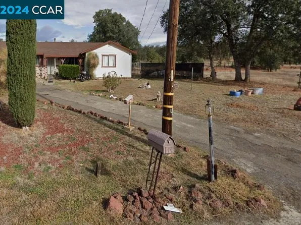 20230 Billy Jean Ln, Redding, CA 96002