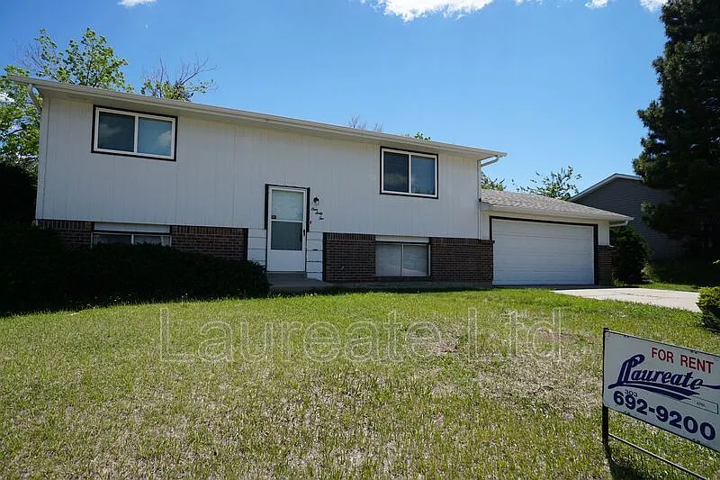 2 bed, 1.0 bath, 1764 sqft, $2,495 — Photo 1