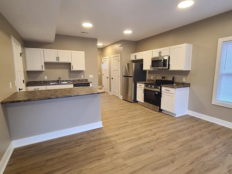 4204 Sherman Blvd — Photo 3