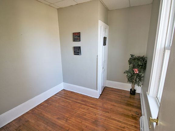 2nd image of 1500 W Dakota St #2