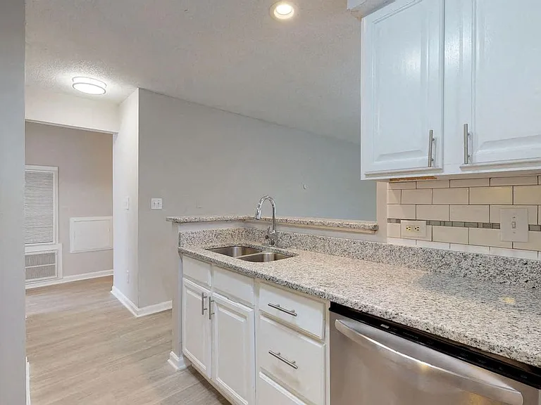 Willow Bend Apartments — Photo 1