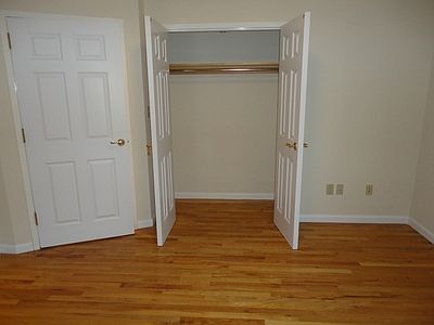 5th image of 608 President St APT 4B