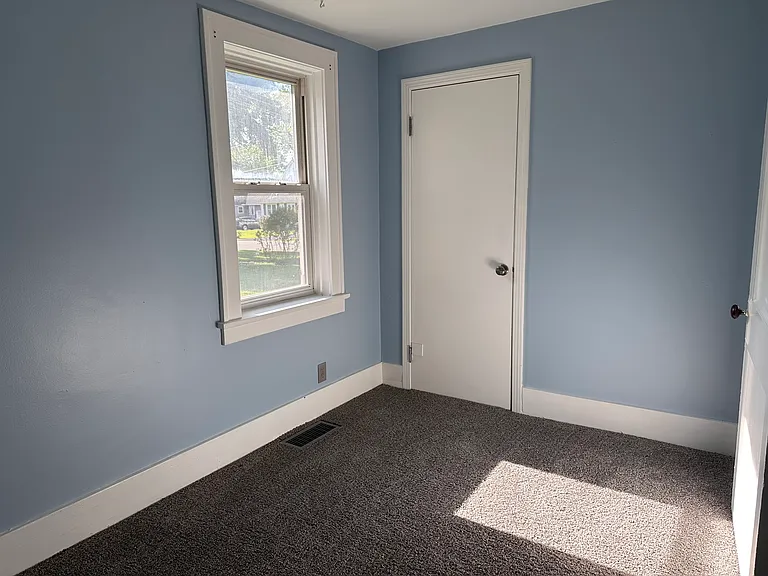 345 Vistula Ave — Photo 16