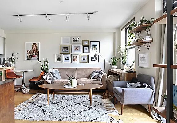 2nd image of 54 Allen St APT 6A