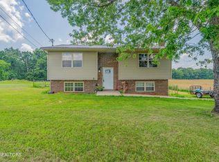 772 Potters Falls Rd, Wartburg, TN 37887