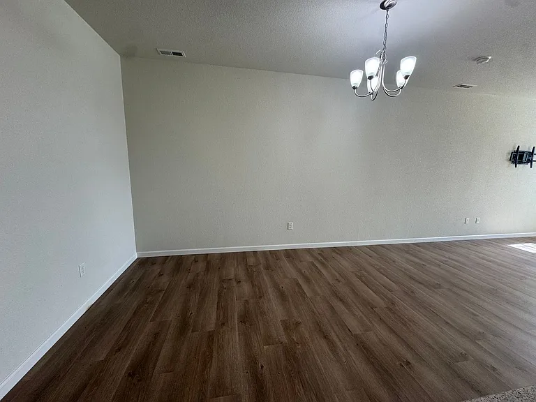 894 Petra Hts — Photo 5