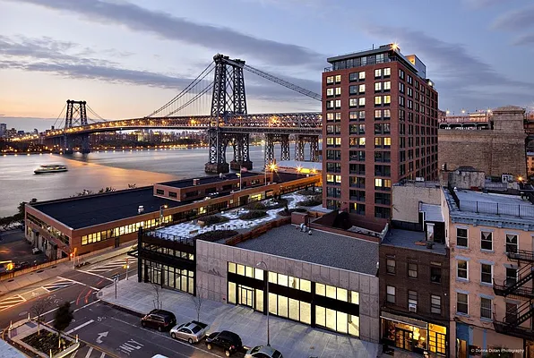 Rented by Bold Marketing | media 21