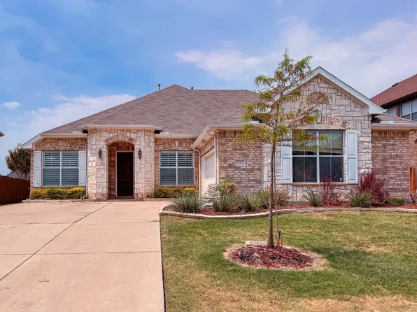 2311 Collin Dr, Grand Prairie, TX 75052