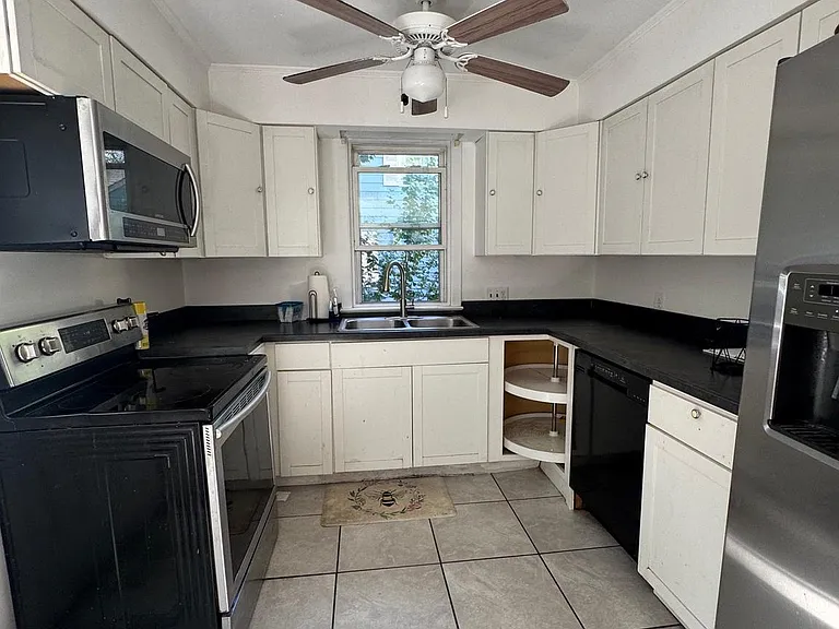 225 Giles Rd — Photo 4