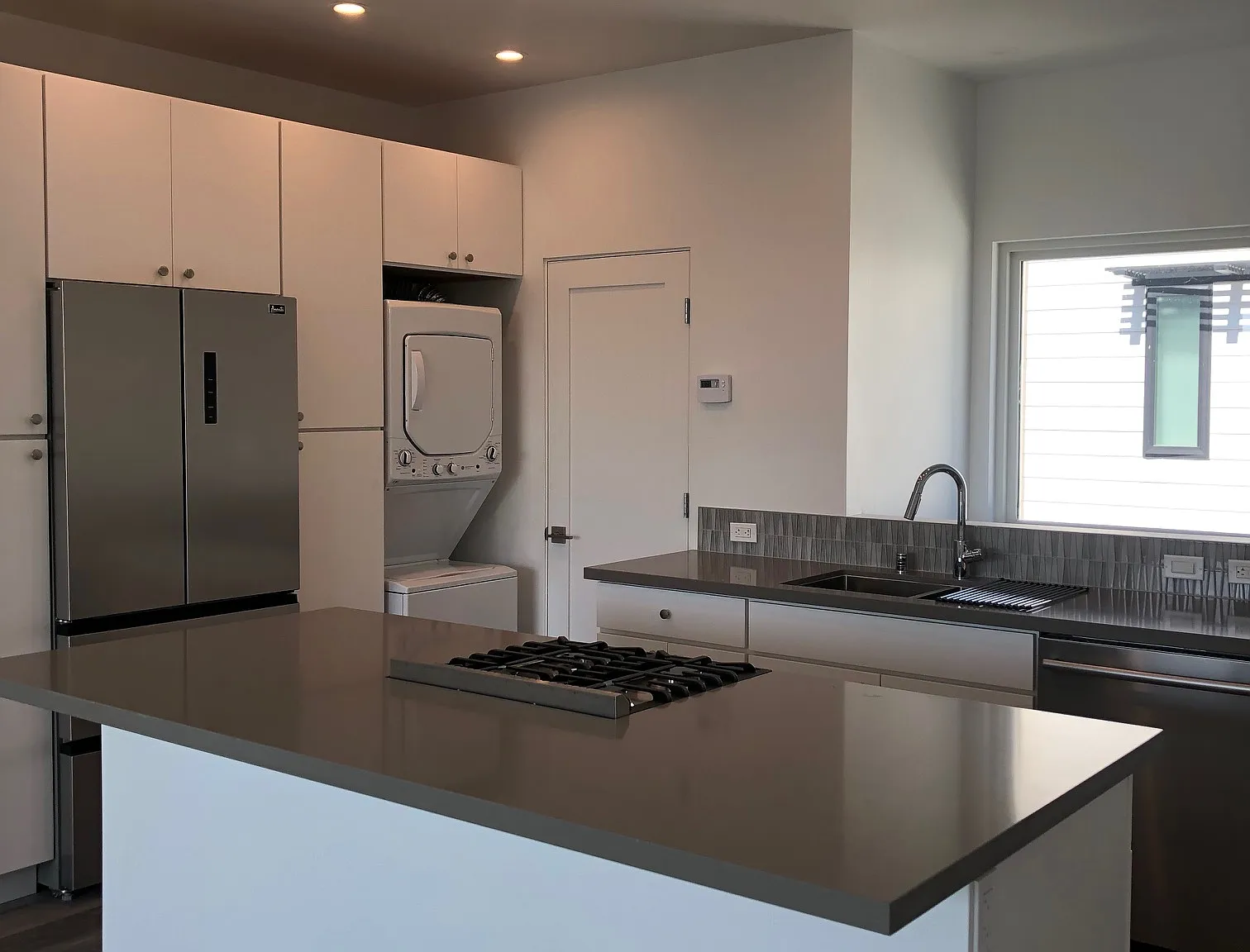2 bed, $4,200 — Photo 3