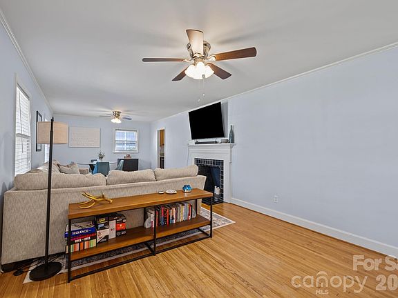 5th image of 7614 Rolling Hill Rd